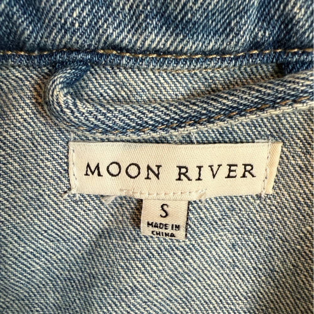 Moon River SMALL Light Blue Denim Distressed Puff Sleeve Jean Jacket - Picture 7 of 8
